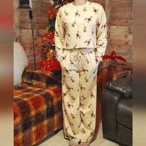 American Eagle Grinch PJ